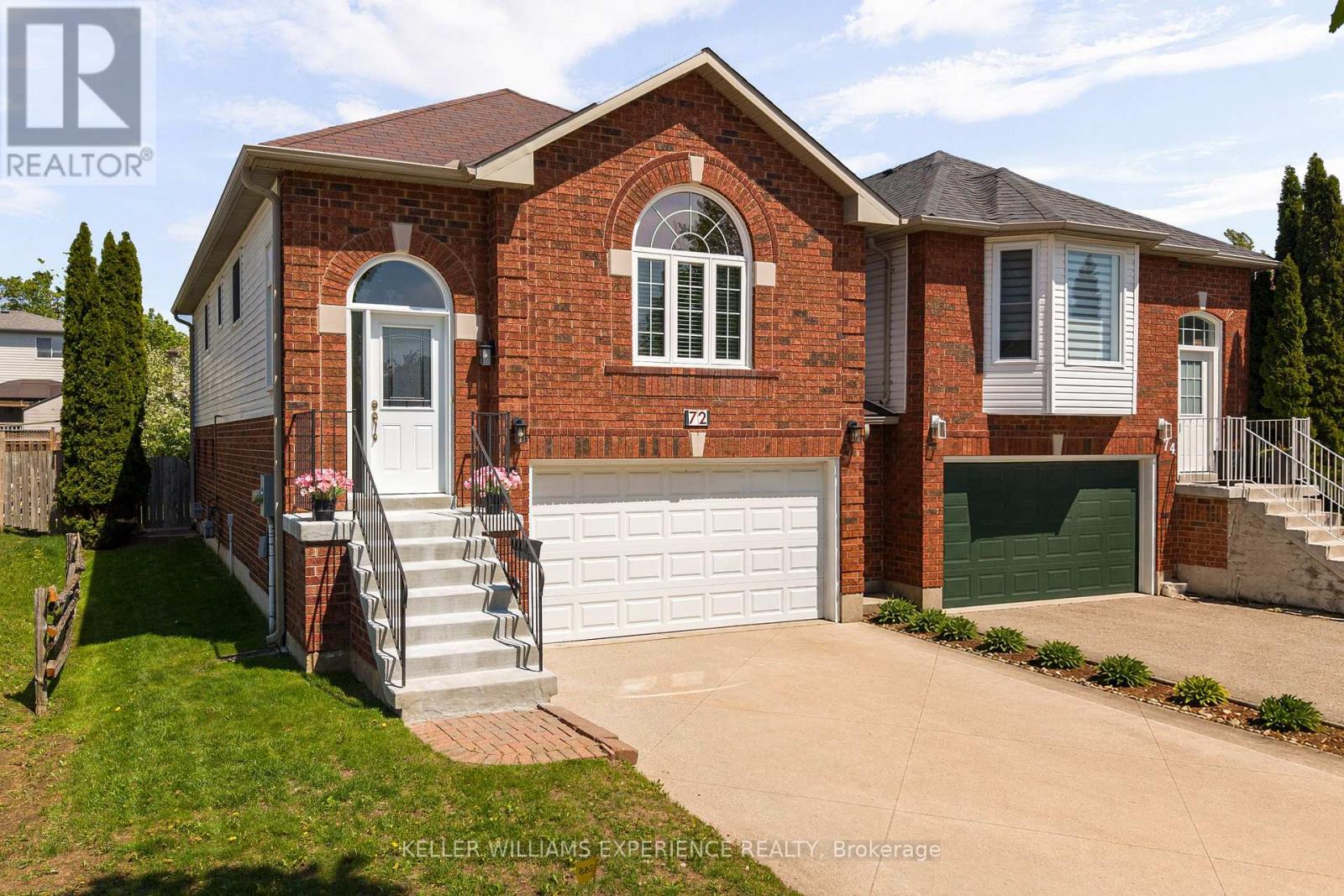 Semi-Detached/Link at 72 RUNDLE CRESCENT, Barrie