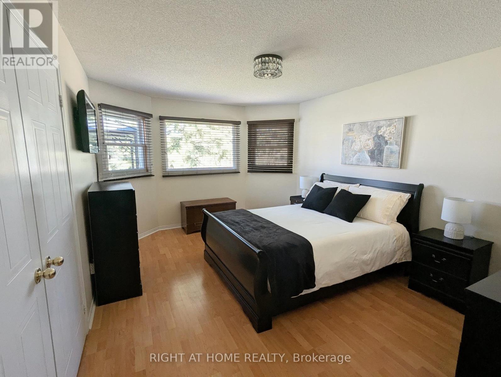 Detached at 22 DONALD CRESCENT, Wasaga Beach