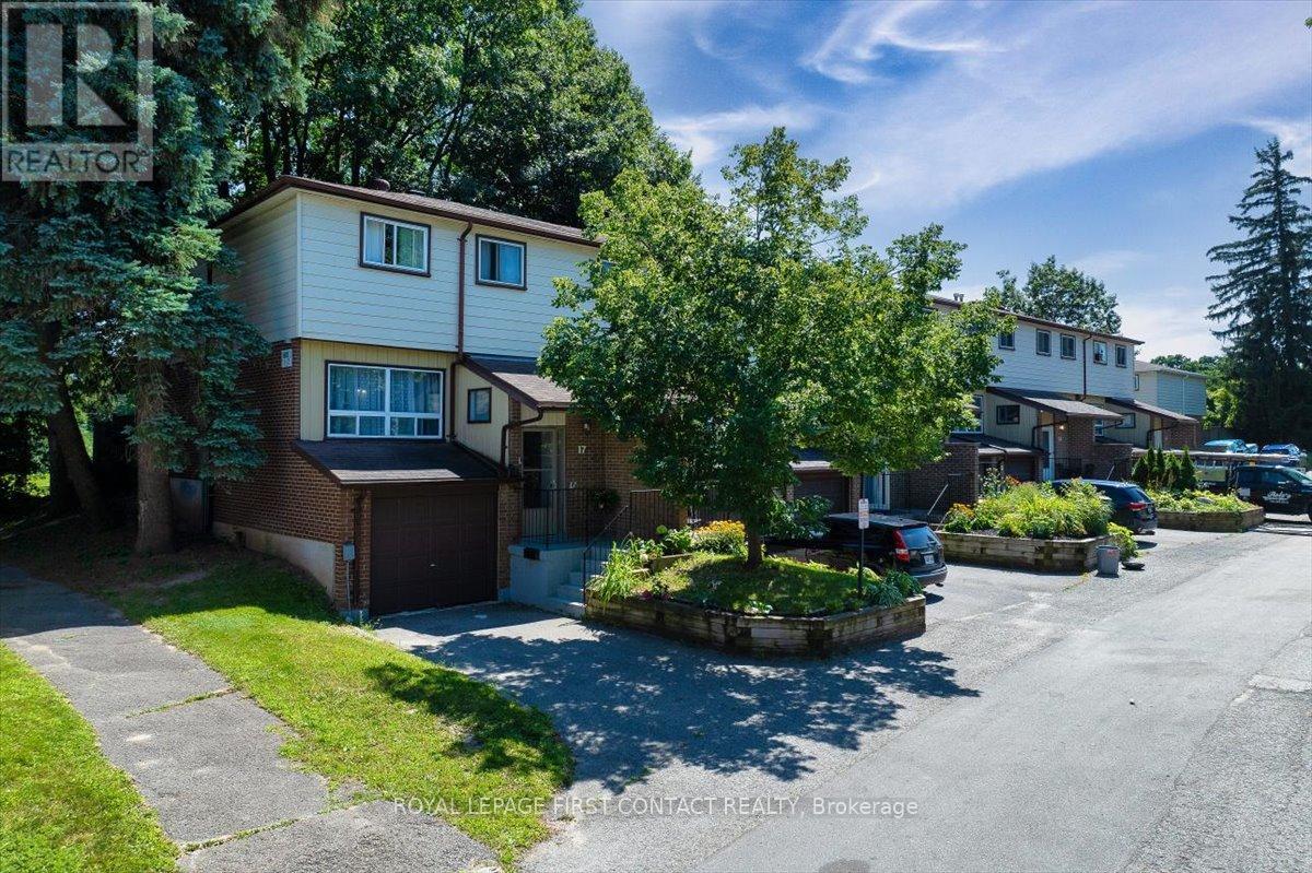 Townhouse at I7 - 63 FERRIS LANE, Barrie (Cundles East)