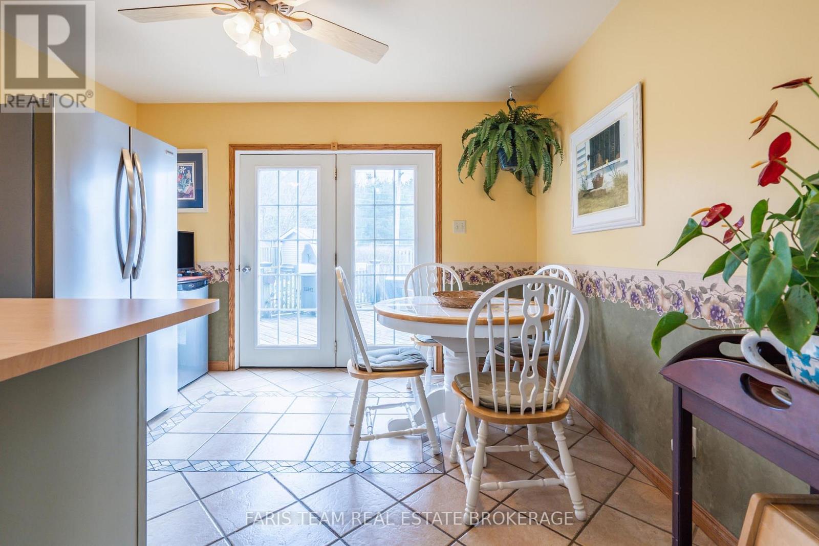 Detached at 1 HALLEN DRIVE, Penetanguishene