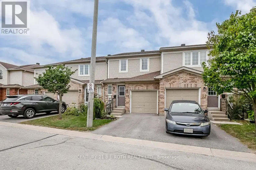 Townhouse at 18 - 430 MAPLEVIEW DRIVE E, Barrie
