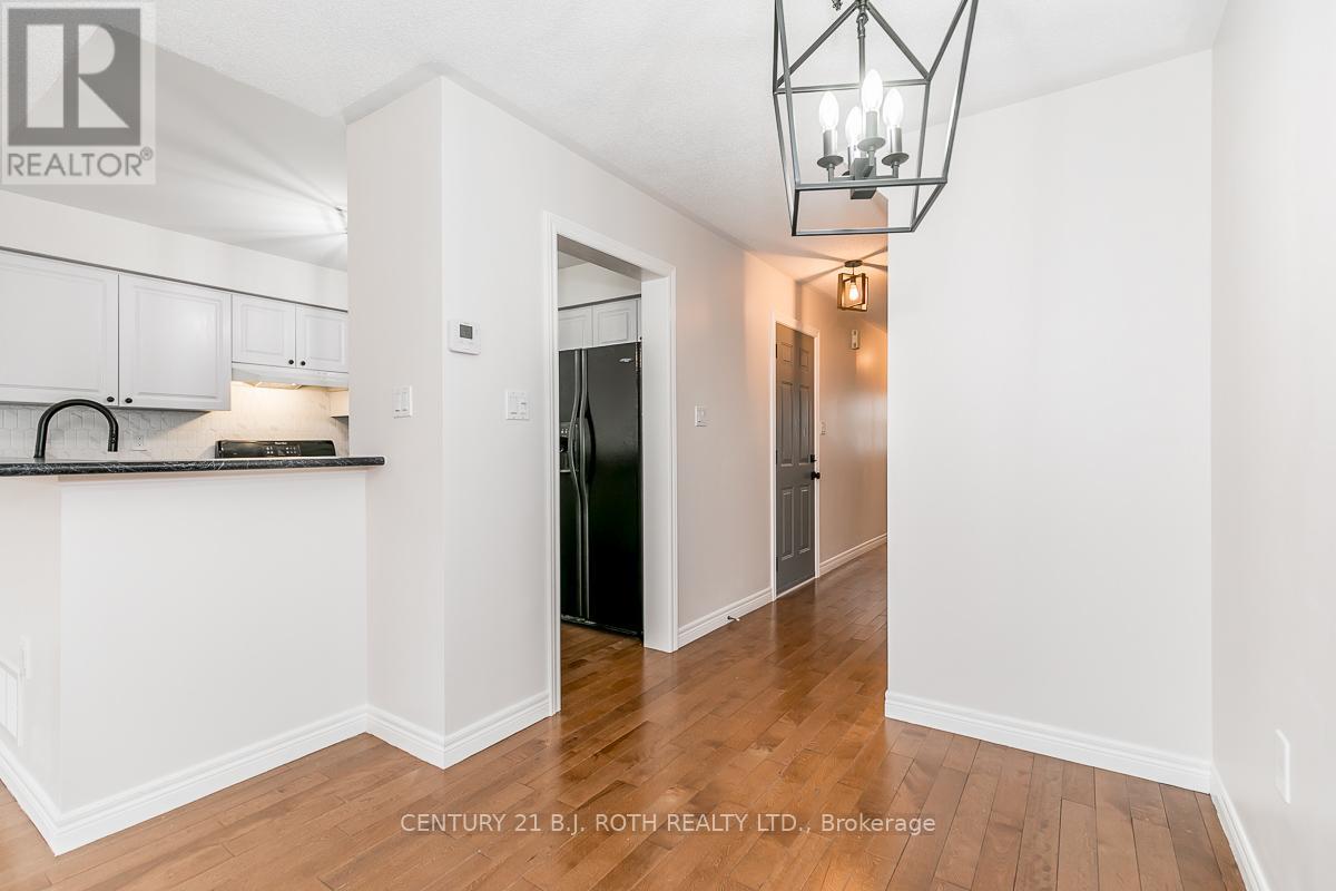 Townhouse at 18 - 430 MAPLEVIEW DRIVE E, Barrie