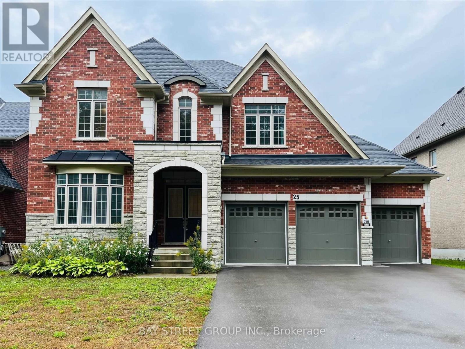 Detached at 25 MCISAAC DRIVE, Springwater (Centre Vespra)