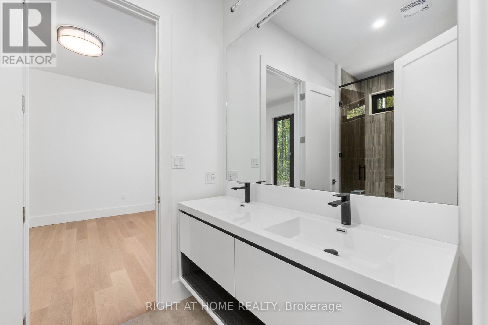 Detached at 1318 TINY BEACHES ROAD S, Tiny