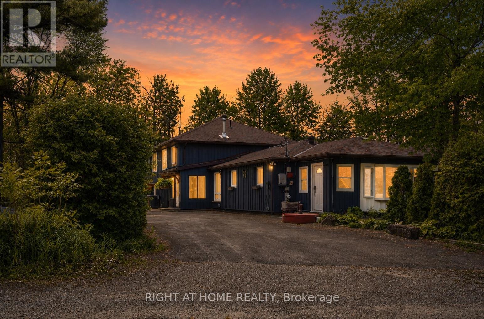 Detached at 54 FOREST HARBOUR PARKWAY, Tay