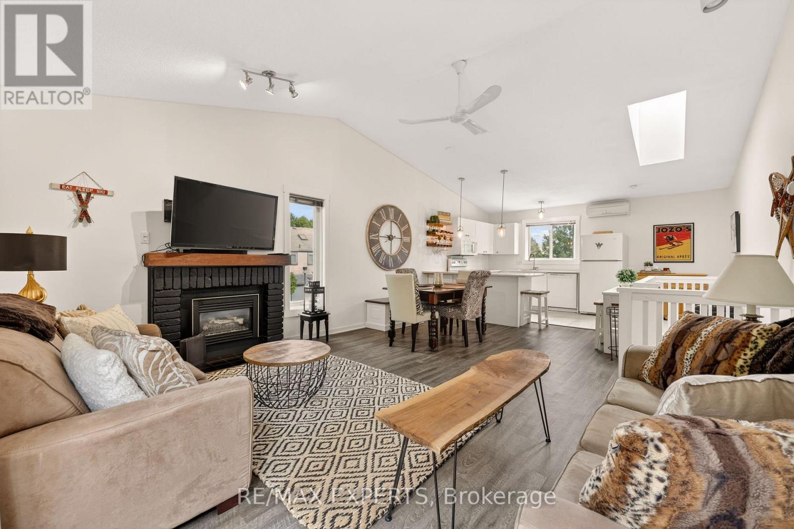 Townhouse at 416 - 14 DAWSON DRIVE, Collingwood