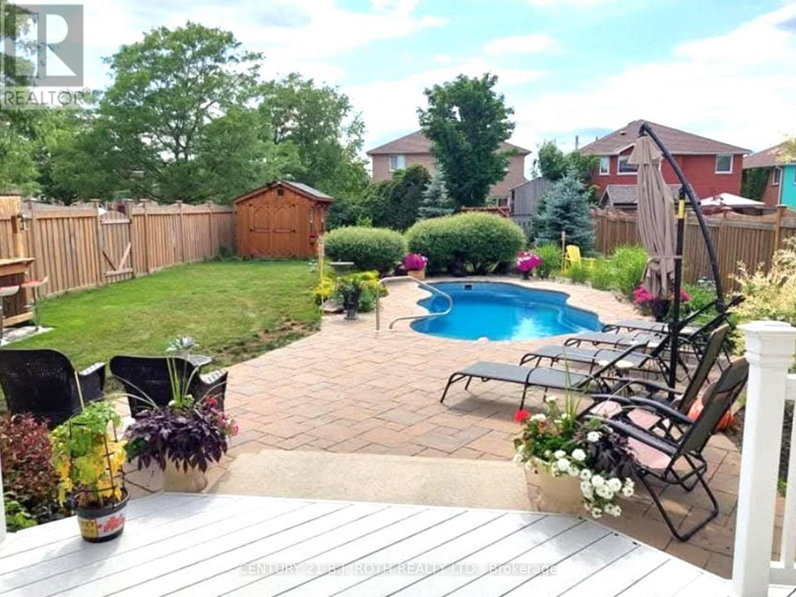 Detached at 14 ROUND LEAF COURT, Barrie (Holly)