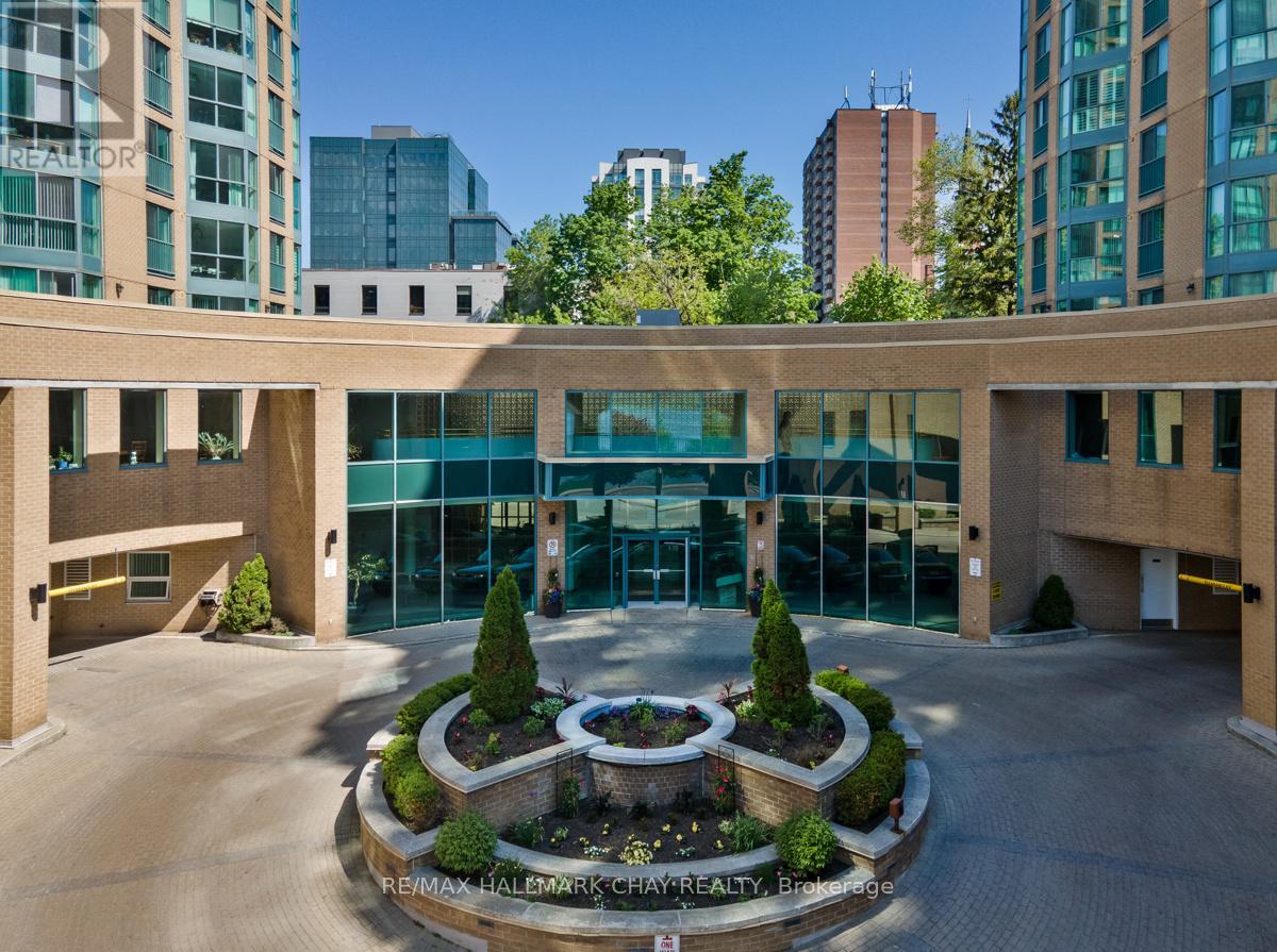 Apartment at 1104 - 150 DUNLOP STREET E, Barrie (City Centre)