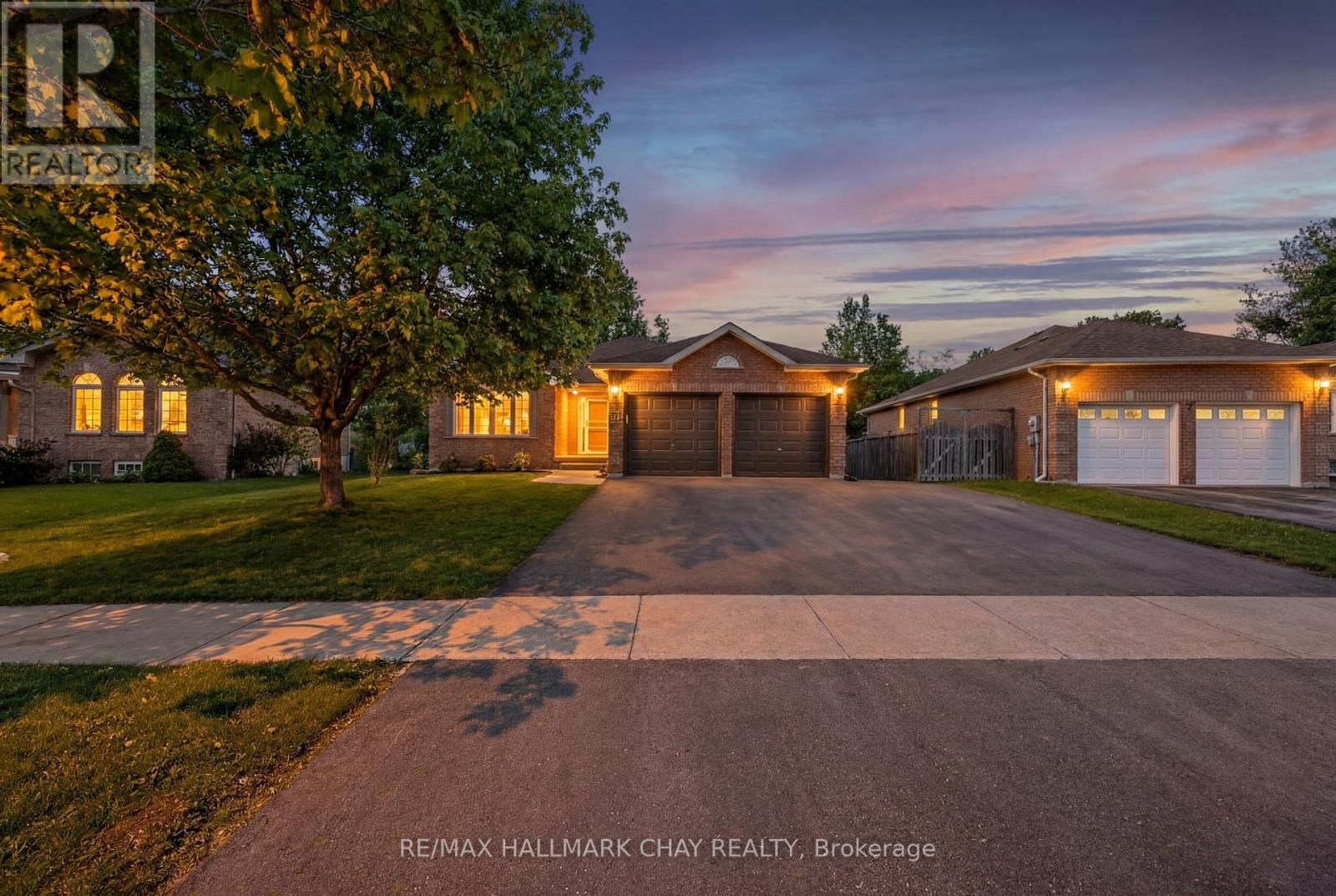Detached at 143 EMMS DRIVE, Barrie (Holly)