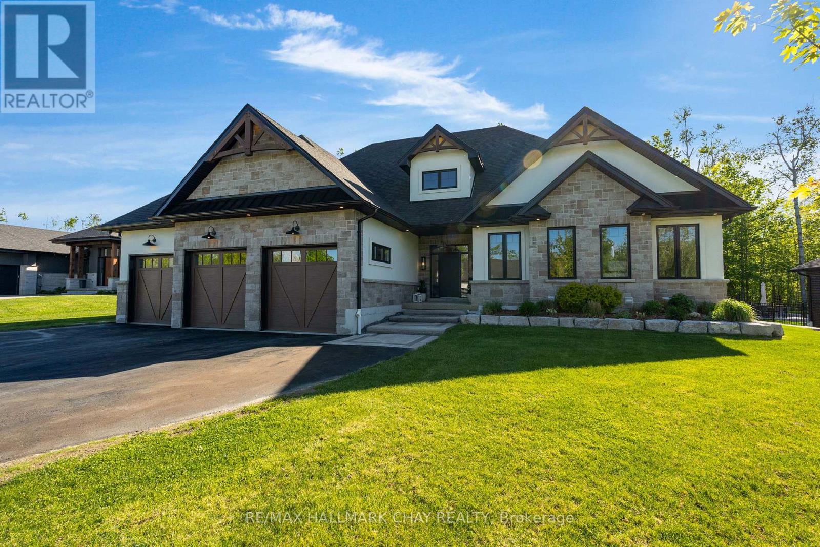 Detached at 4 WALTER JAMES PARKWAY, Springwater (Snow Valley)