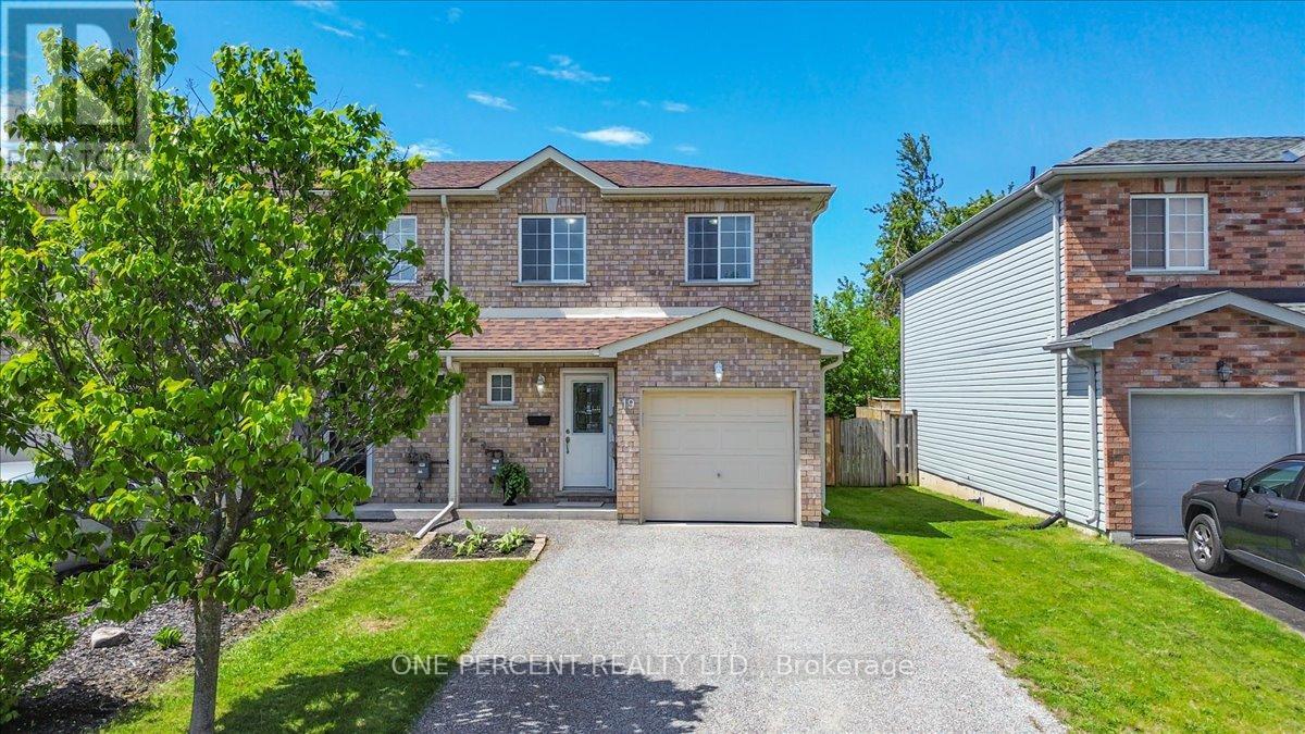 Townhouse at 19 MICHELLE DRIVE, Orillia