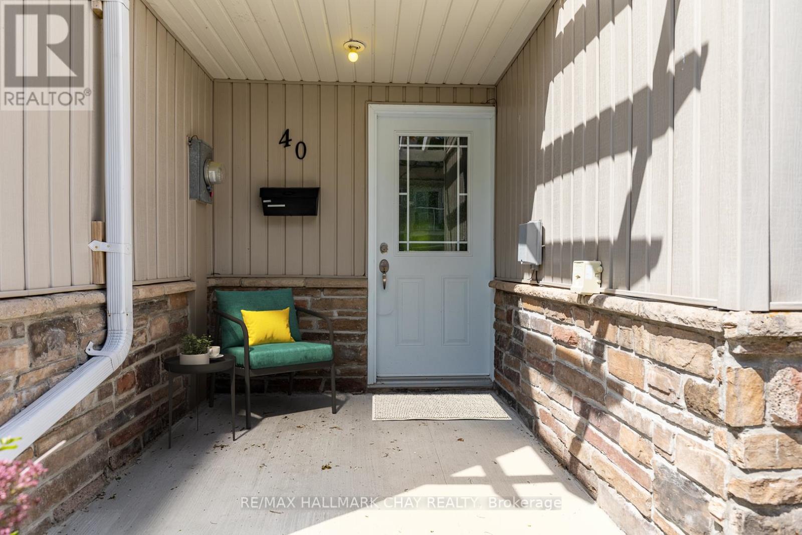 Townhouse at 40 - 12 LANKIN BOULEVARD, Orillia
