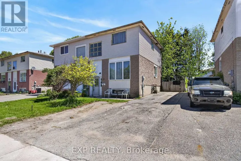 Semi-Detached/Link at 33 CARLTON ROAD, Barrie