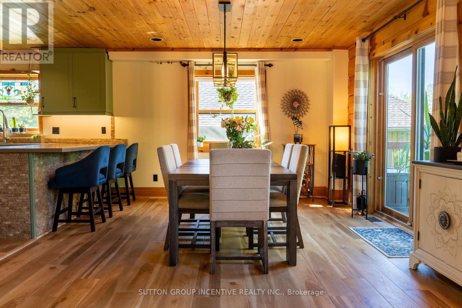 Detached at 17 BRIDLE PATH, Oro-Medonte