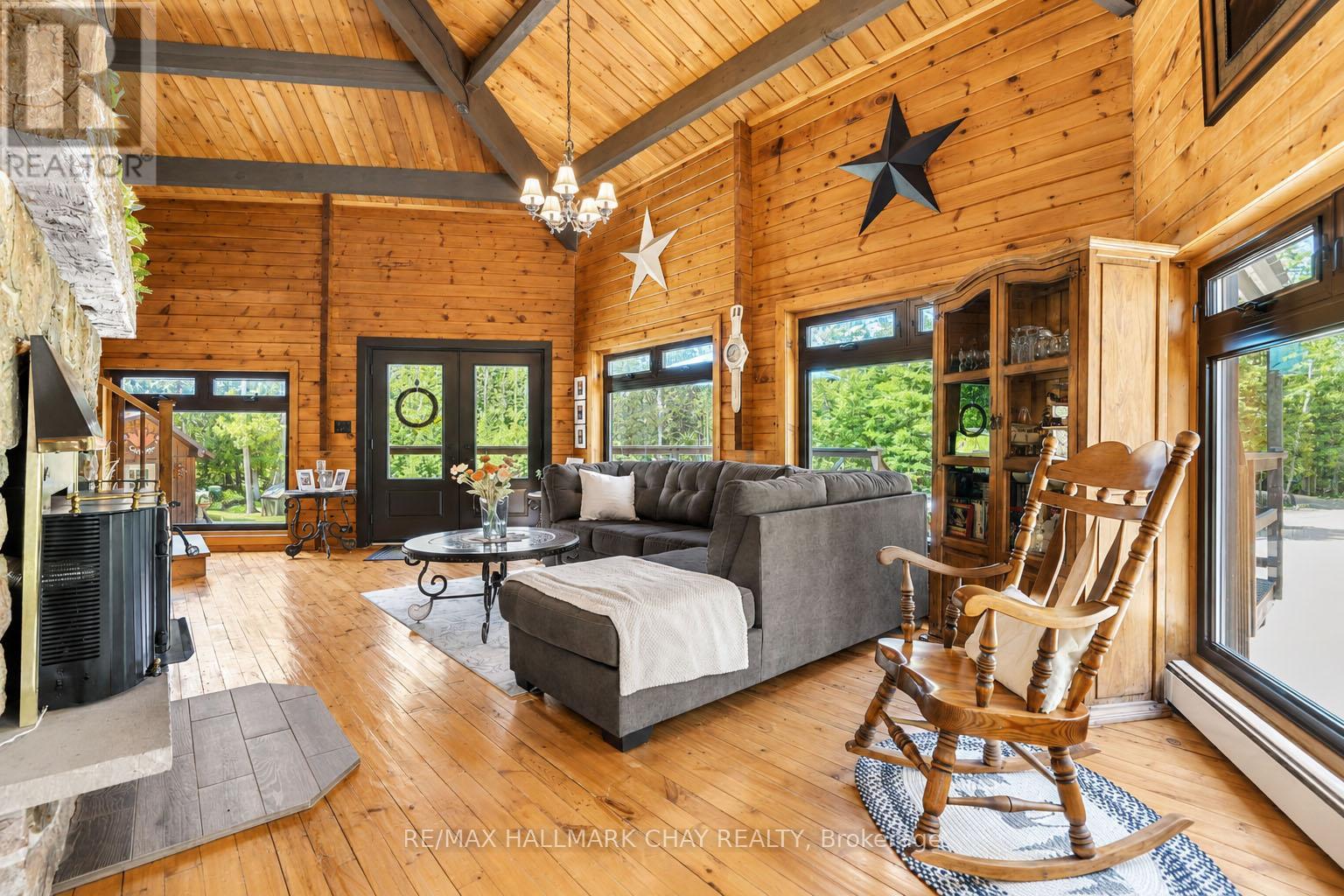 Detached at 5159 CONCESSION 7 CONCESSION, Clearview