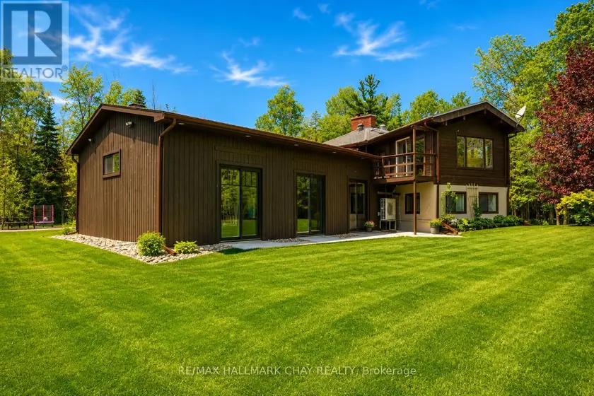 Detached at 5159 CONCESSION 7 CONCESSION, Clearview