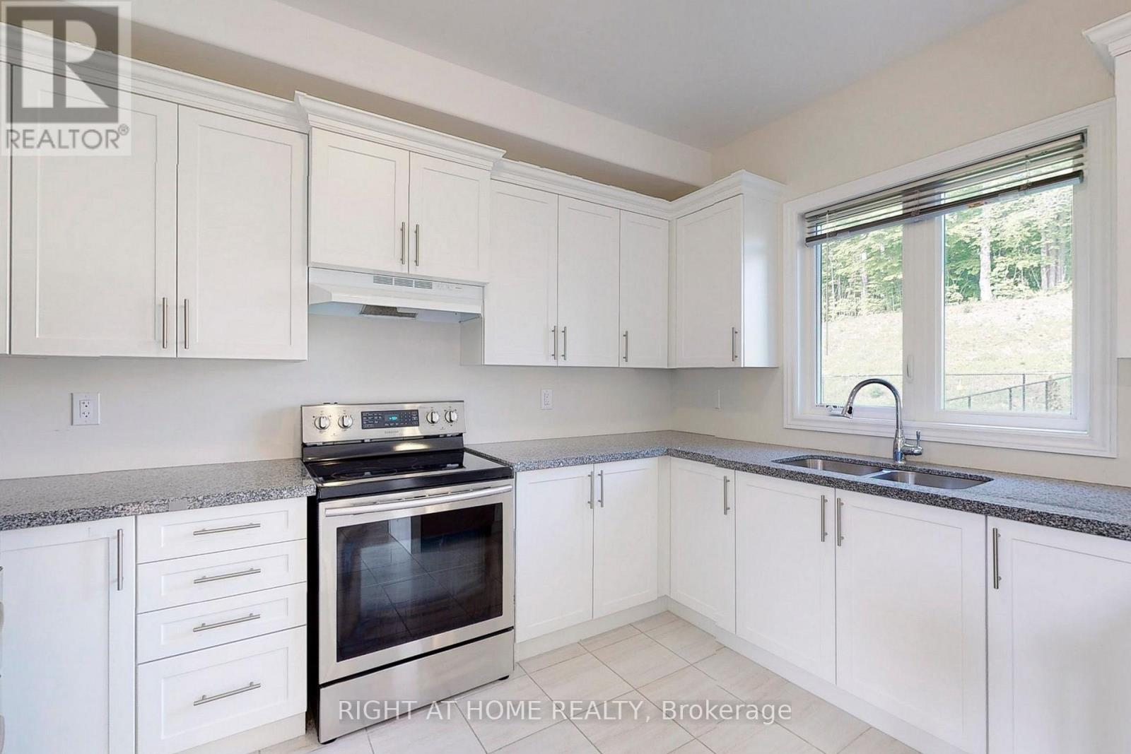 Detached at 3092 MONARCH DRIVE, Orillia