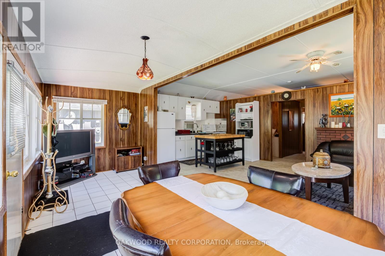 Detached at 1981 TINY BEACHES ROAD S, Tiny