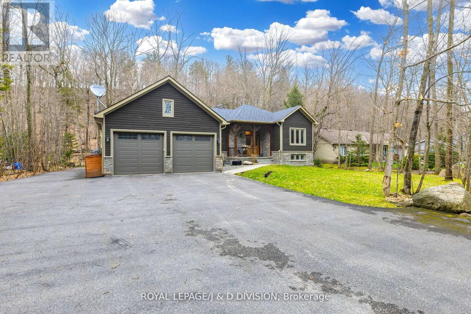 Detached at 123 DESROCHES TRAIL, Tiny