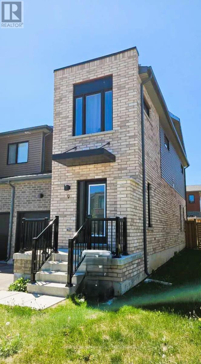 Townhouse at 9 HAVEN LANE, Barrie