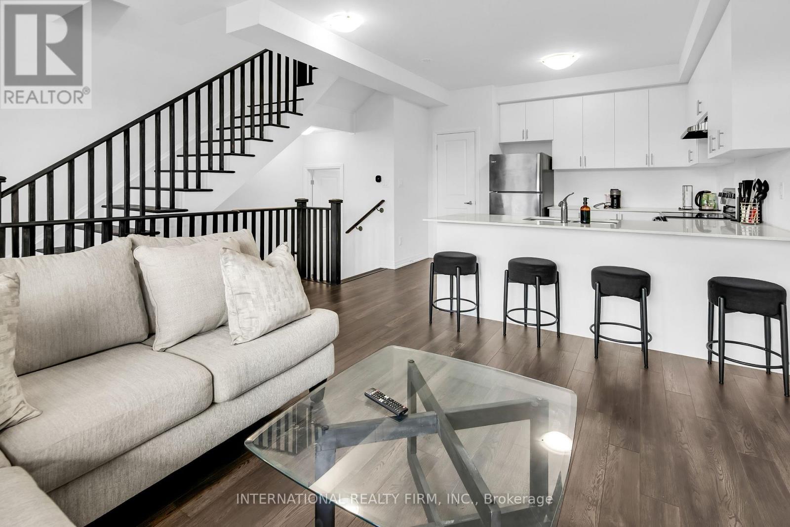 Townhouse at 148 TURNBERRY LANE, Barrie (Painswick South)