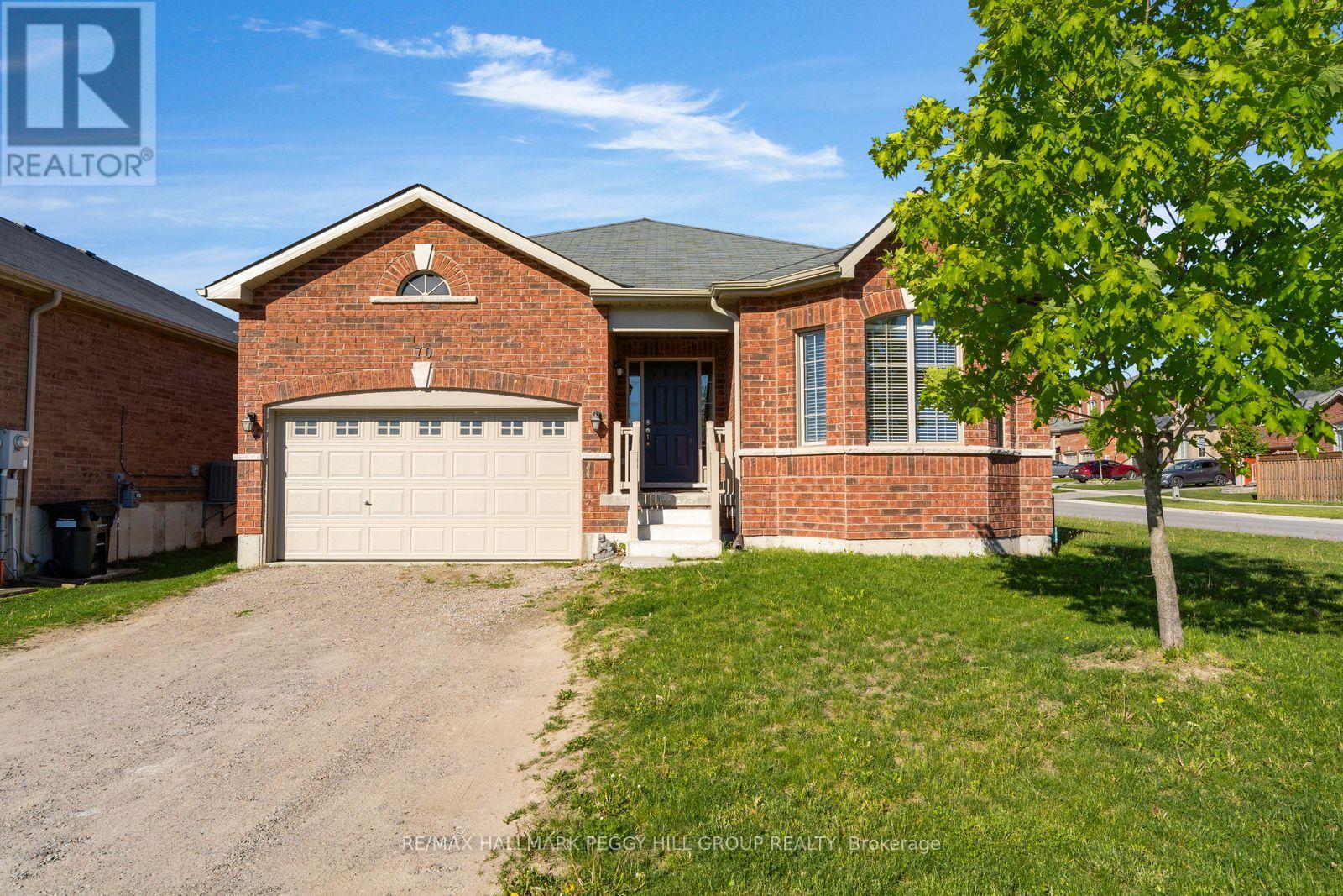 Detached at 70 BELLISLE ROAD, Penetanguishene