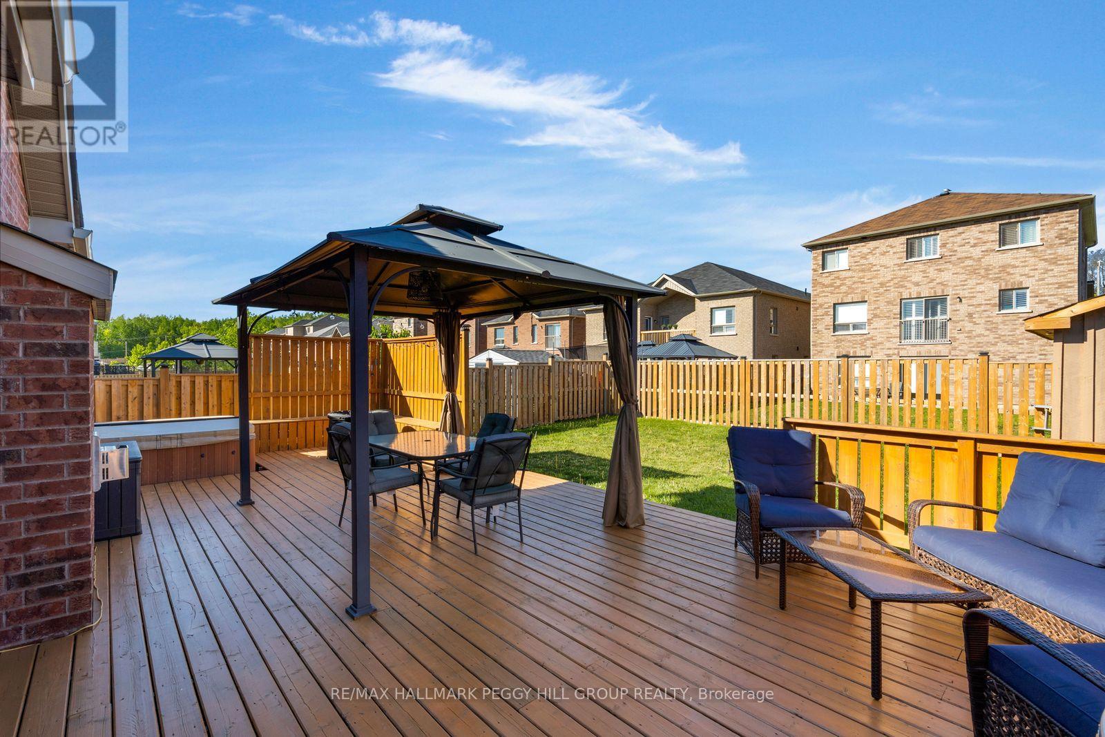 Detached at 70 BELLISLE ROAD, Penetanguishene