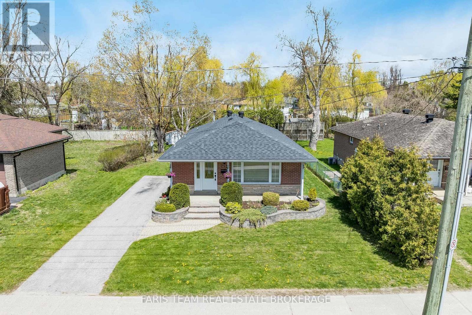 Detached at 212 GROVE STREET E, Barrie (Wellington)
