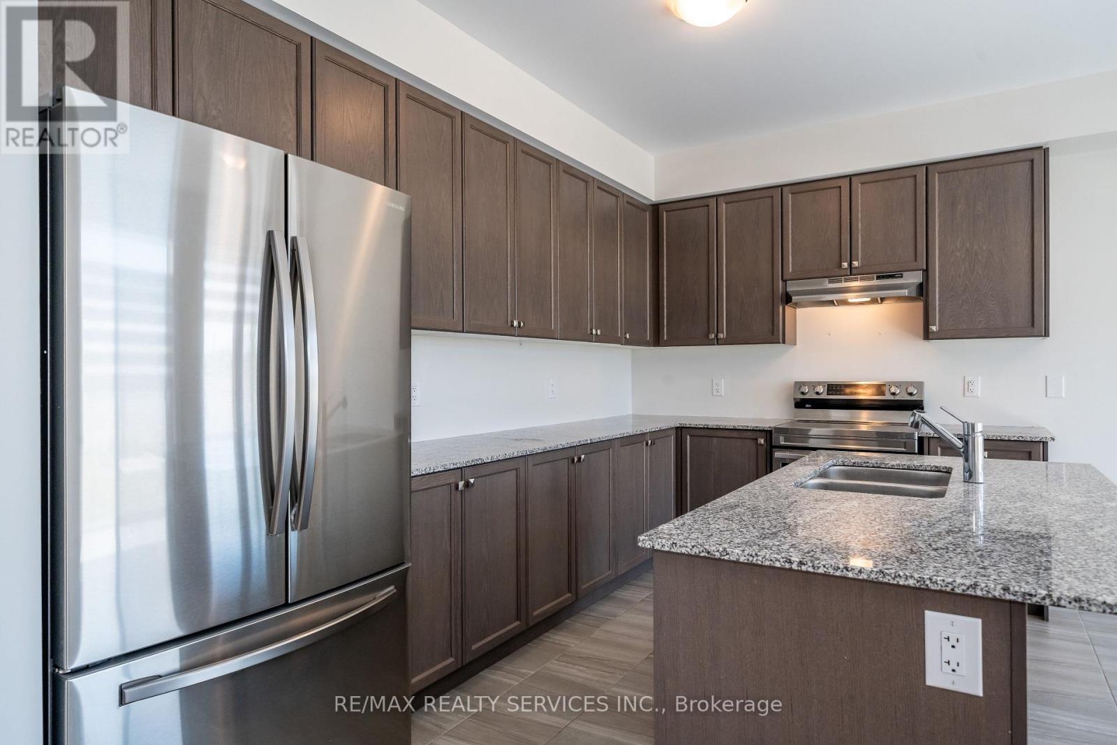 Detached at 41 UNION BOULEVARD, Wasaga Beach