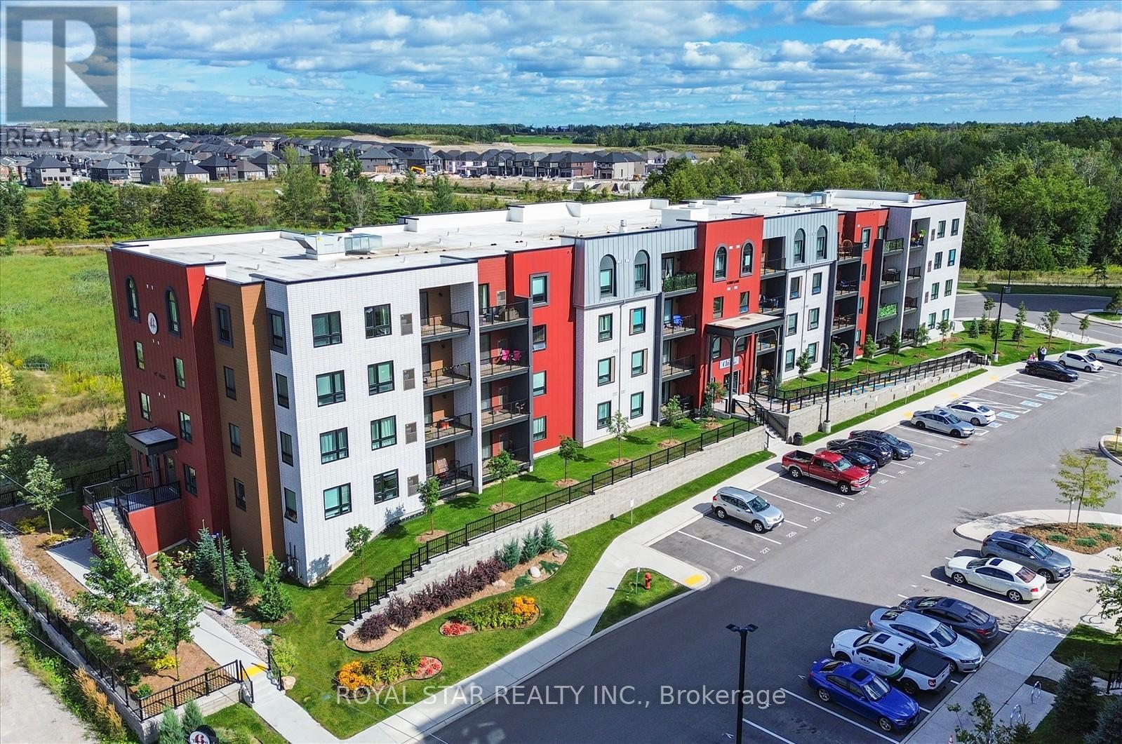 Apartment at 401 - 1 CHEF LANE, Barrie