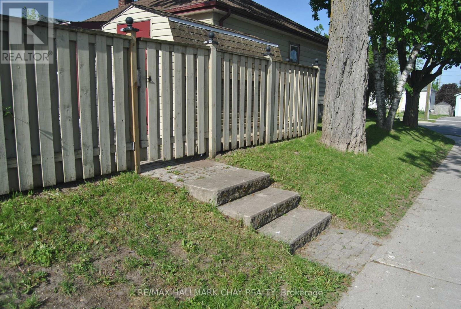 Detached at 227 DUCKWORTH STREET, Barrie