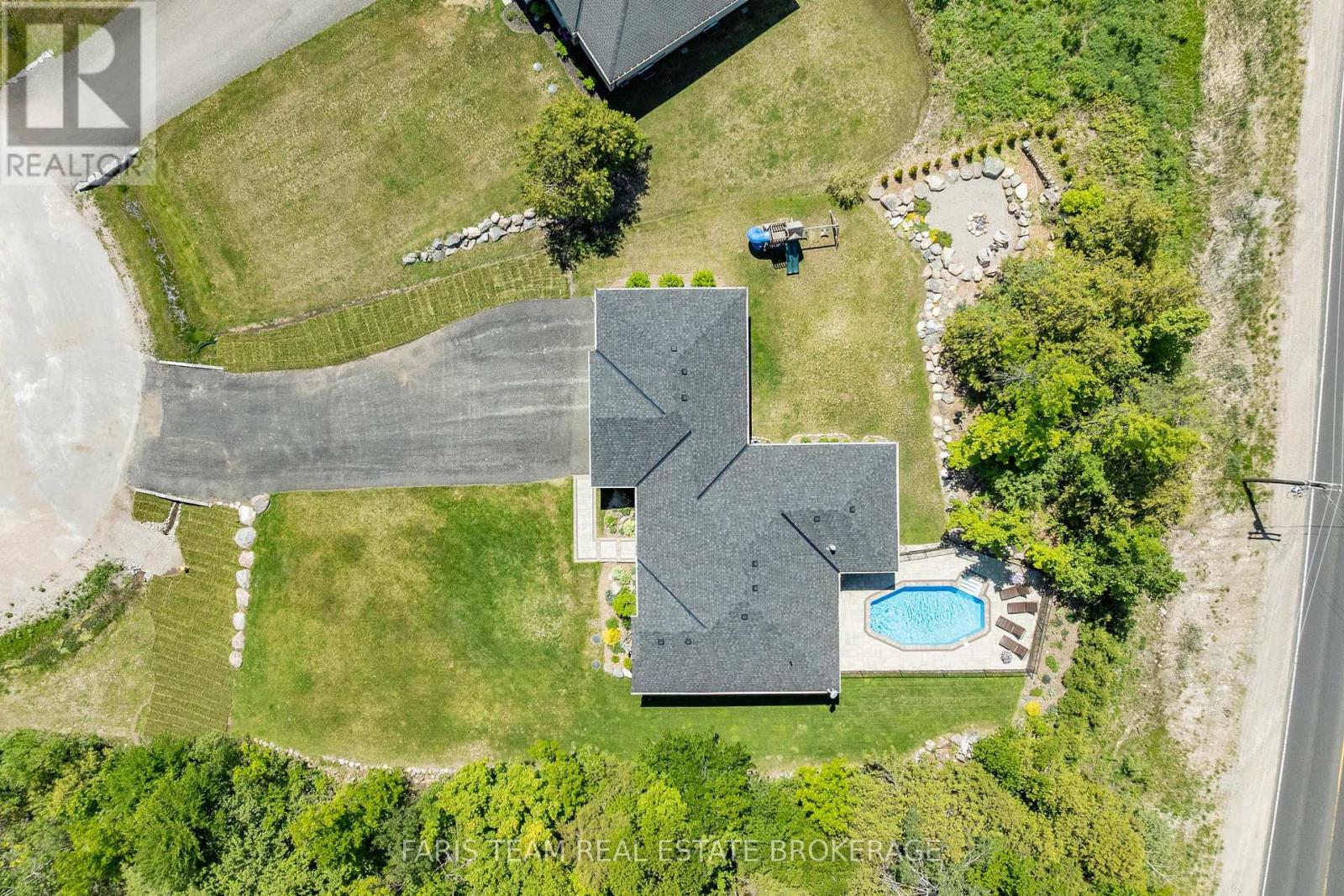 Detached at 44 BACHLY AVENUE, Oro-Medonte