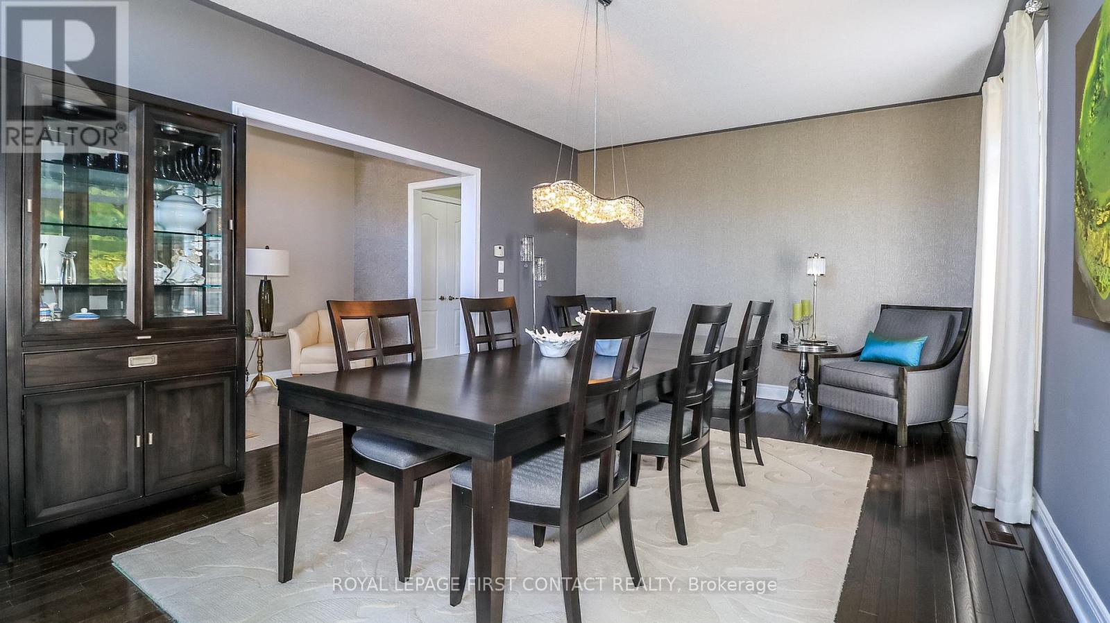 Detached at 33 TAMARACK TRAIL, Barrie