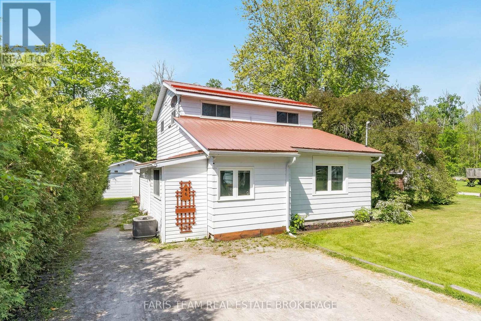 Detached at 46 HEARTHSTONE DRIVE, Tay