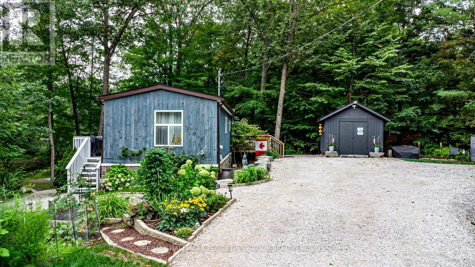 Detached at 7498 ISLAND CRESCENT, Ramara