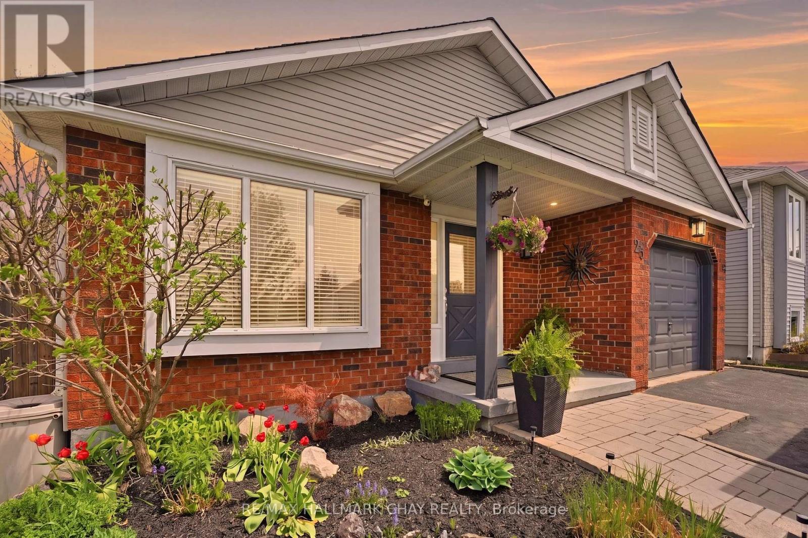 Detached at 23 GOSNEY CRESCENT, Barrie (Painswick North)