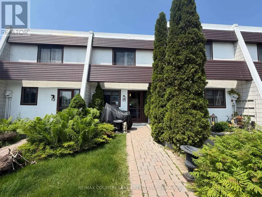 Townhouse at 11 - 1 PARADISE BOULEVARD, Ramara