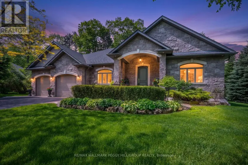 Detached at 2 HILLTOP COURT, Springwater (Snow Valley)