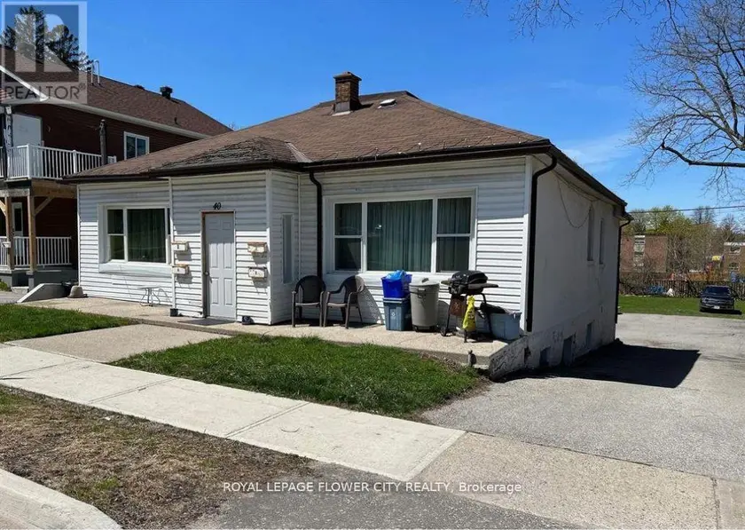 Detached at 40 PENETANG STREET, Barrie