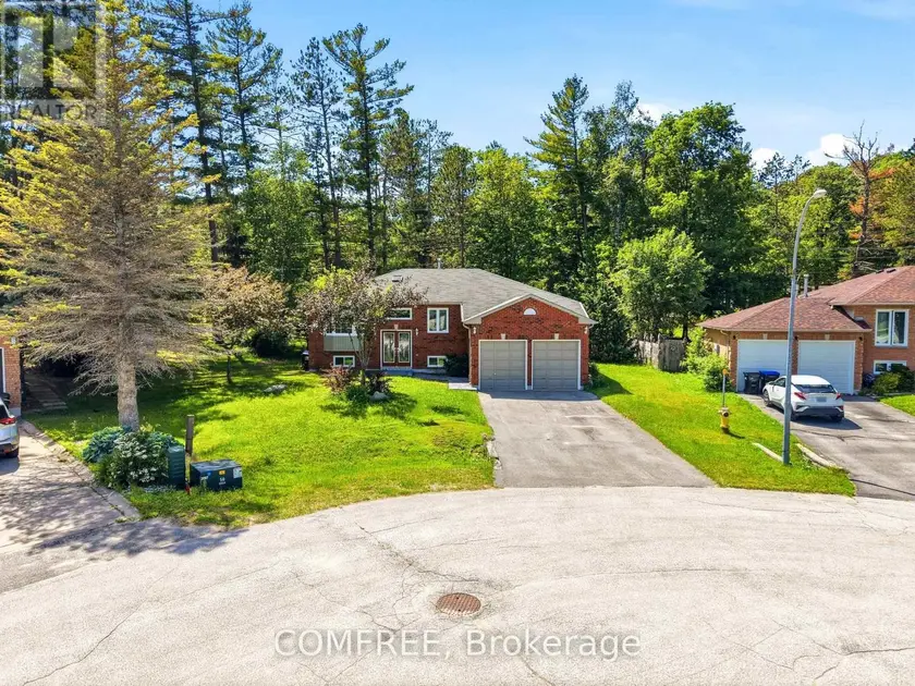 Detached at 9 BIRDIE COURT, Wasaga Beach