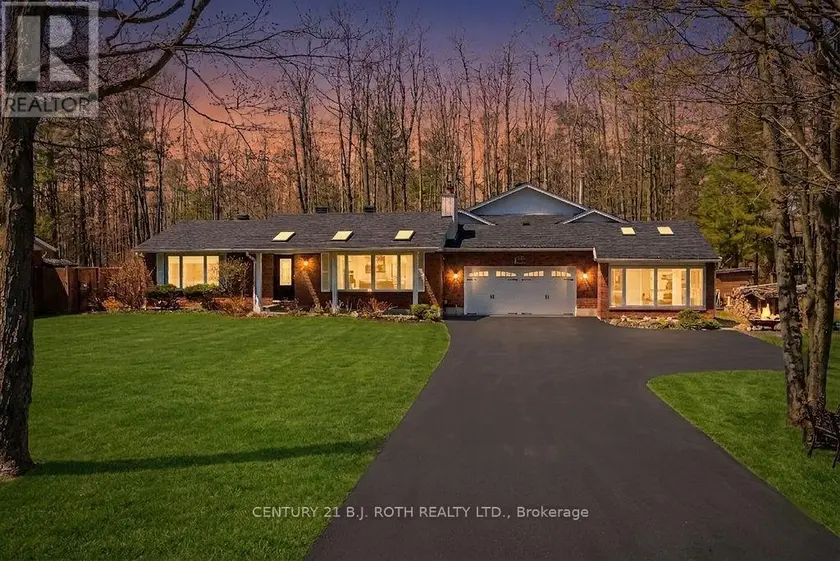 Detached at 1078 SUNNIDALE ROAD, Springwater (Centre Vespra)
