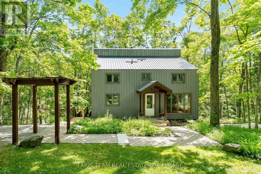 Detached at 46 HURONWOODS DRIVE, Oro-Medonte