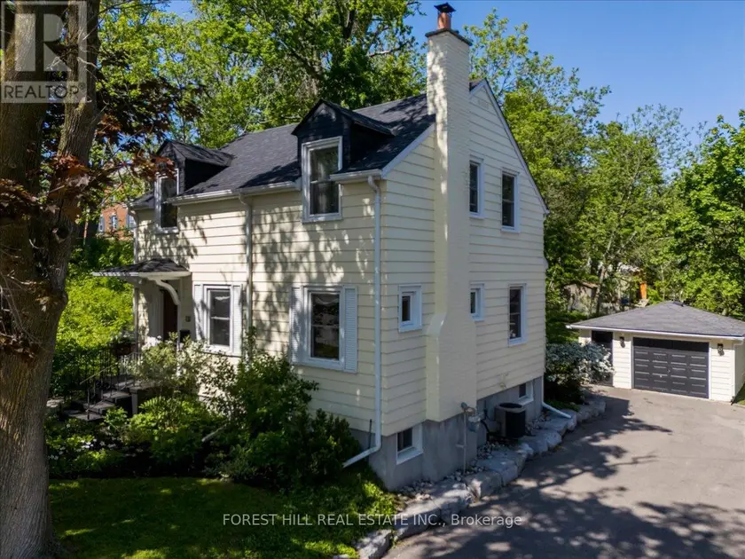 Detached at 131 TORONTO STREET, Barrie (Queen's Park)