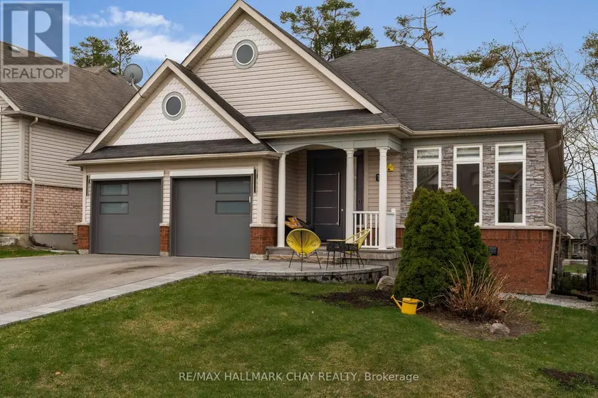 Detached at 16 OAKMONT AVENUE, Oro-Medonte