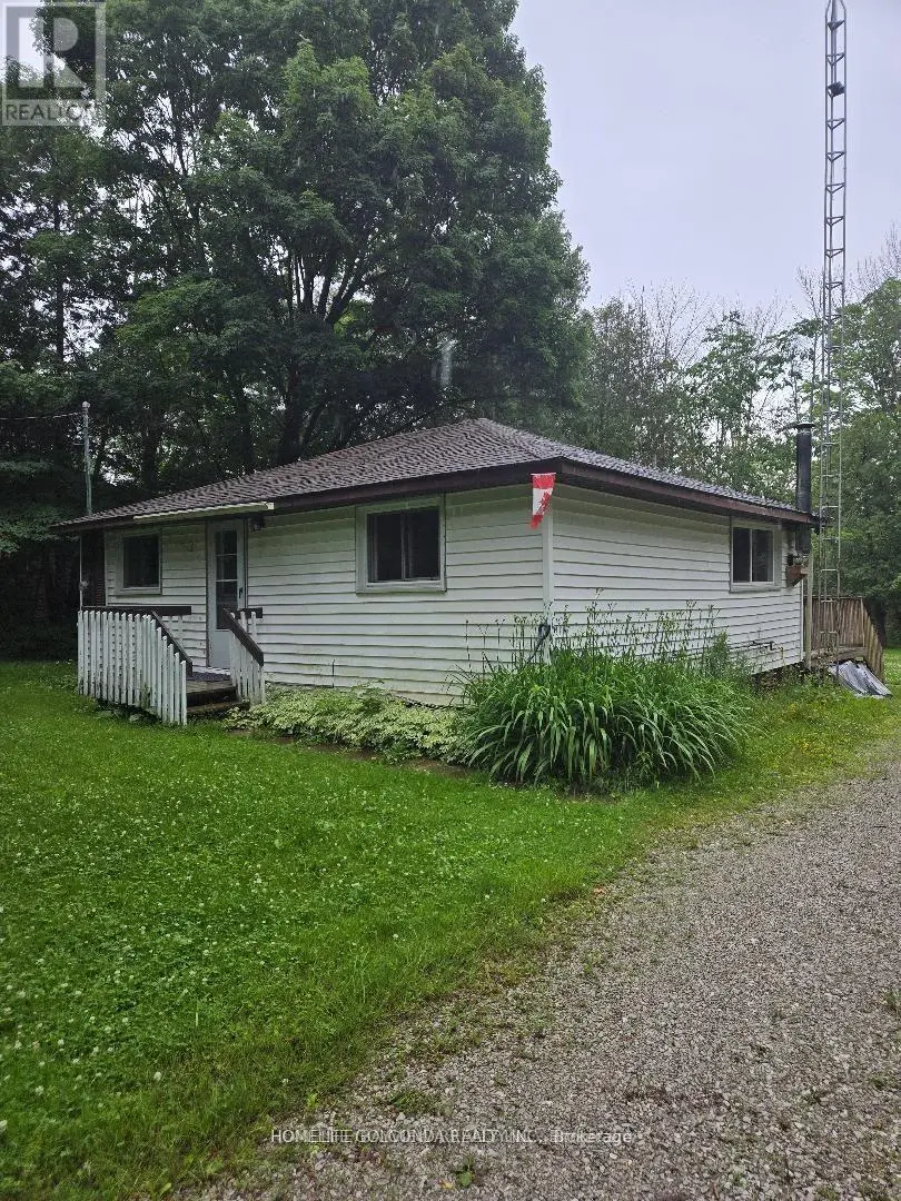 Detached at 15 POPLAR CRESCENT, Oro-Medonte