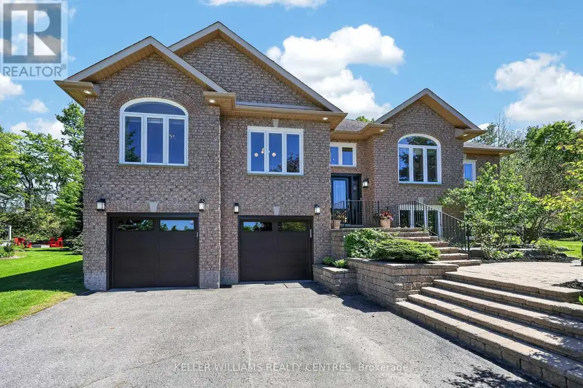 Detached at 50 GLENHURON DRIVE, Springwater