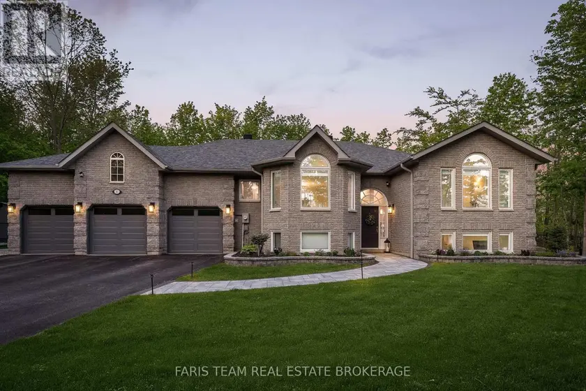 Detached at 1 PINEVIEW DRIVE, Oro-Medonte
