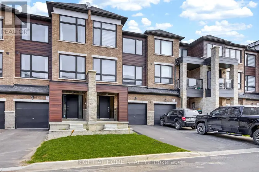 Townhouse at 132 BLUE FOREST CRESCENT, Barrie