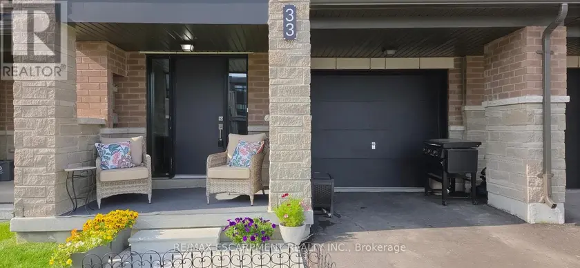 Townhouse at 33 RED MAPLE LANE, Barrie
