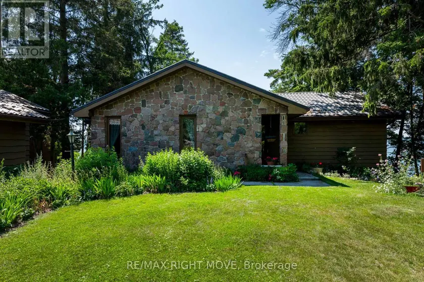 Detached at 5498 FAWN BAY ROAD, Ramara